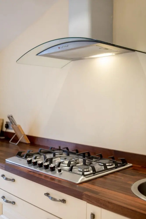 Prestigious Location - Quintessential Mews House