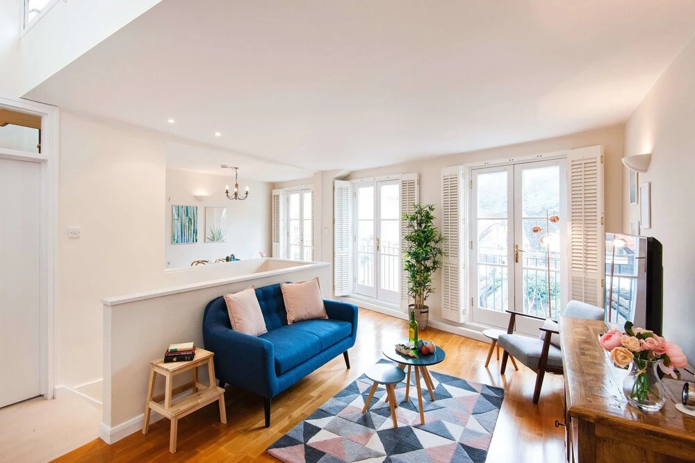 The Lexham Mews Gem - SCR