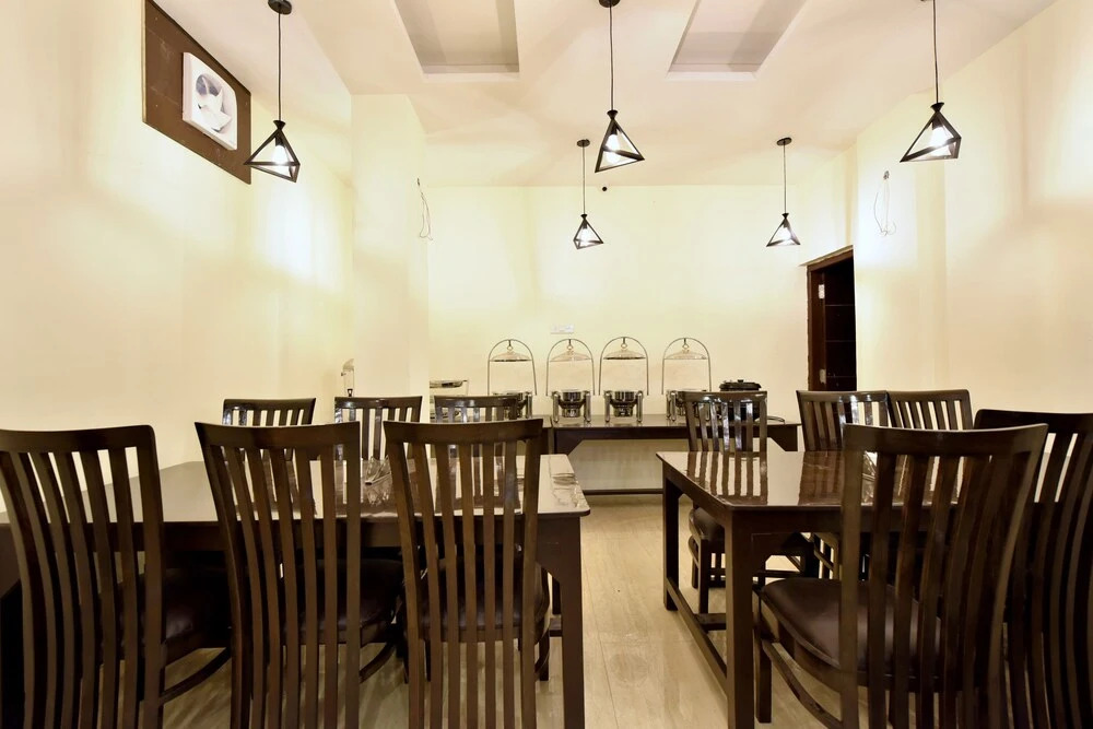 OYO 12770 Hotel Mirage Residency