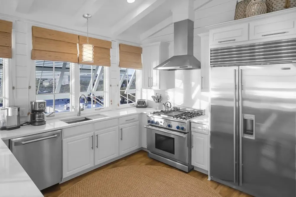Buckeye On The Beach Gulf Front Seaside, Fl Right Next To Town Center, Sleeps 10! 4 Bedroom Home by RedAwning