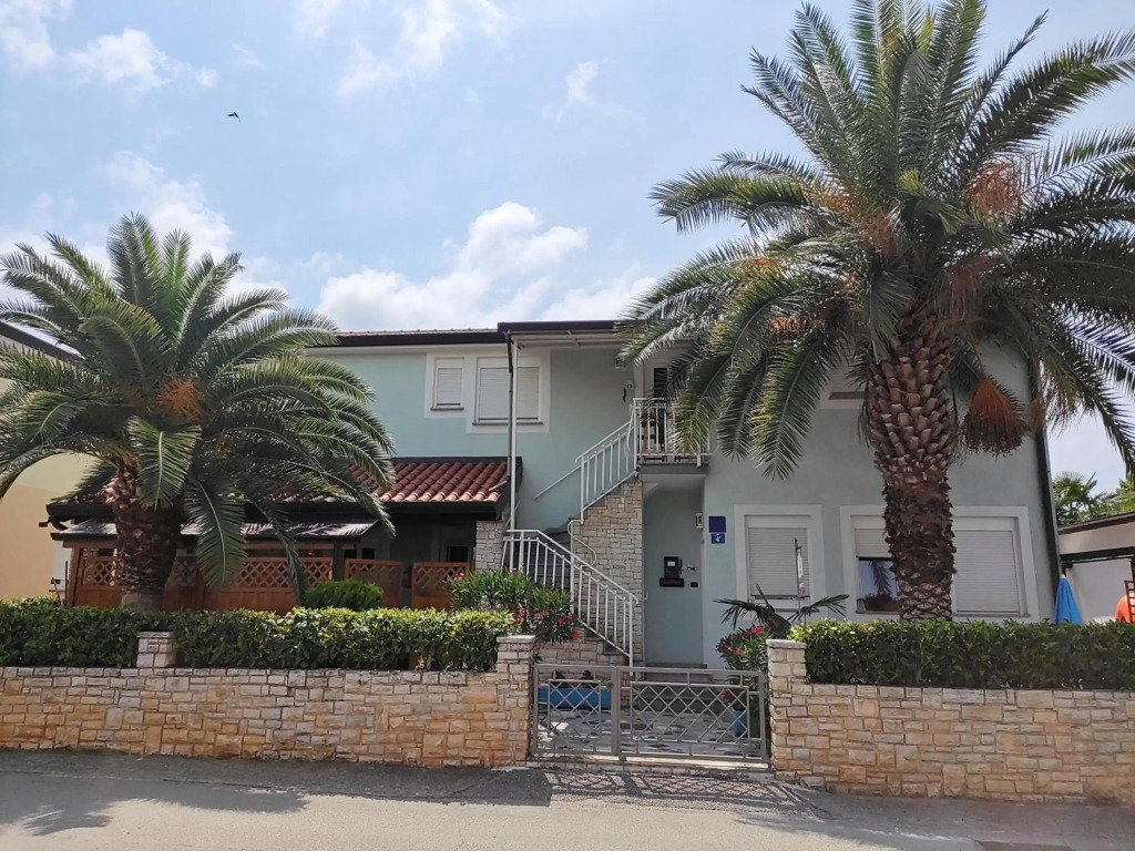 Apartments Azalea - 10 Min Walk to Beach & Umag Old Town