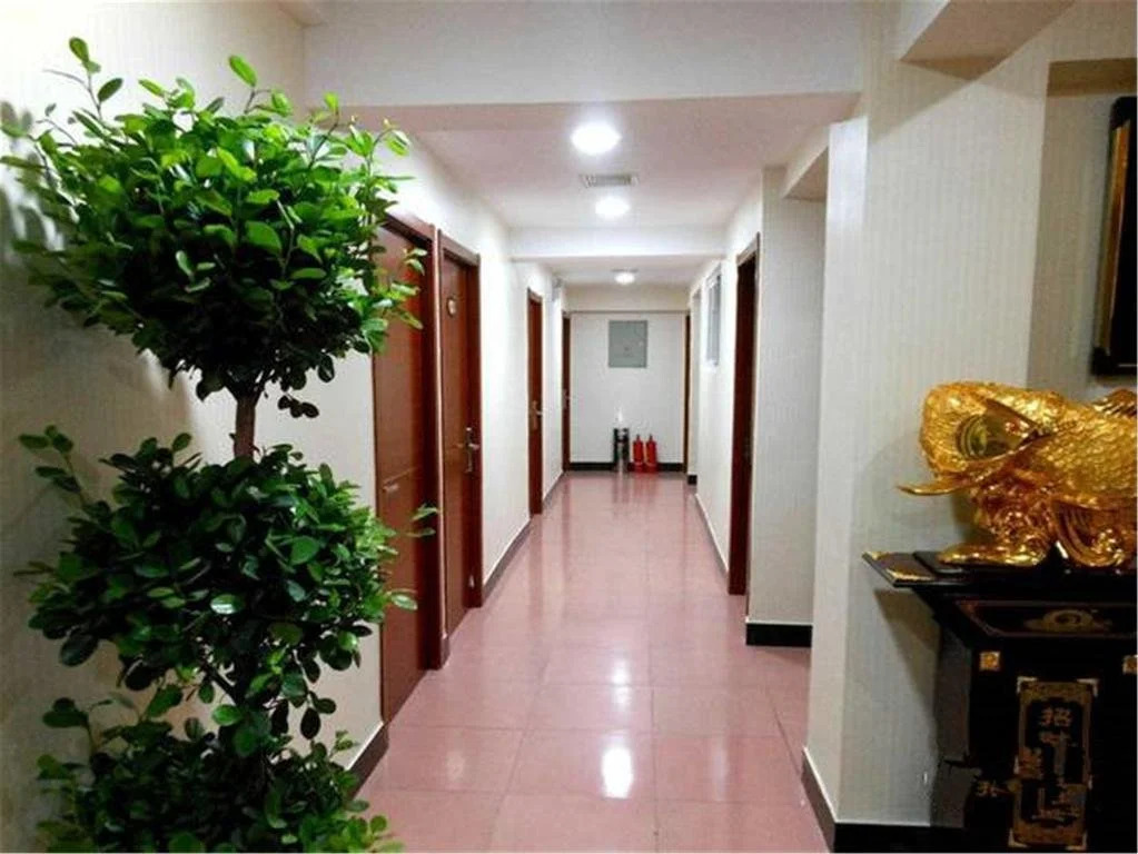 Chengde Huatang Hotel