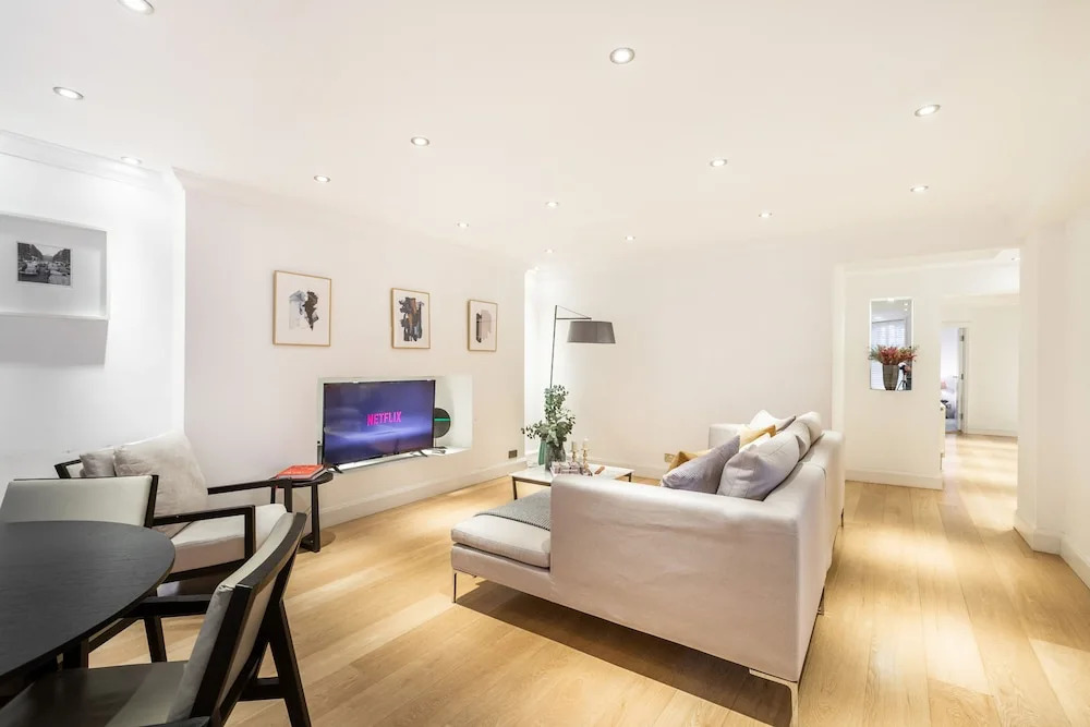 2 Bdr In Knightsbridge By The Residences