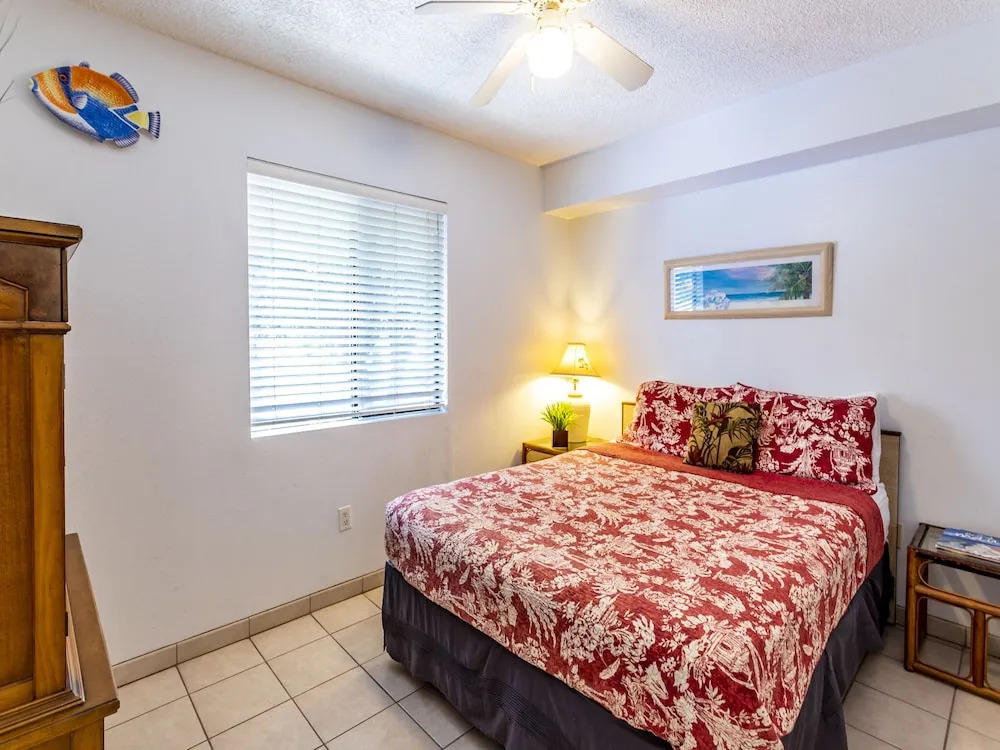 Pacific Shores B406 by RedAwning