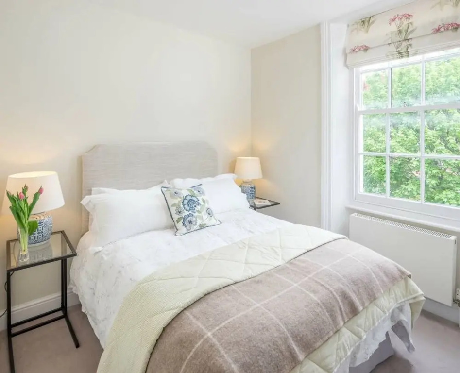JOIVY Bright Flat for 6, Near Victoria and Warwick sq