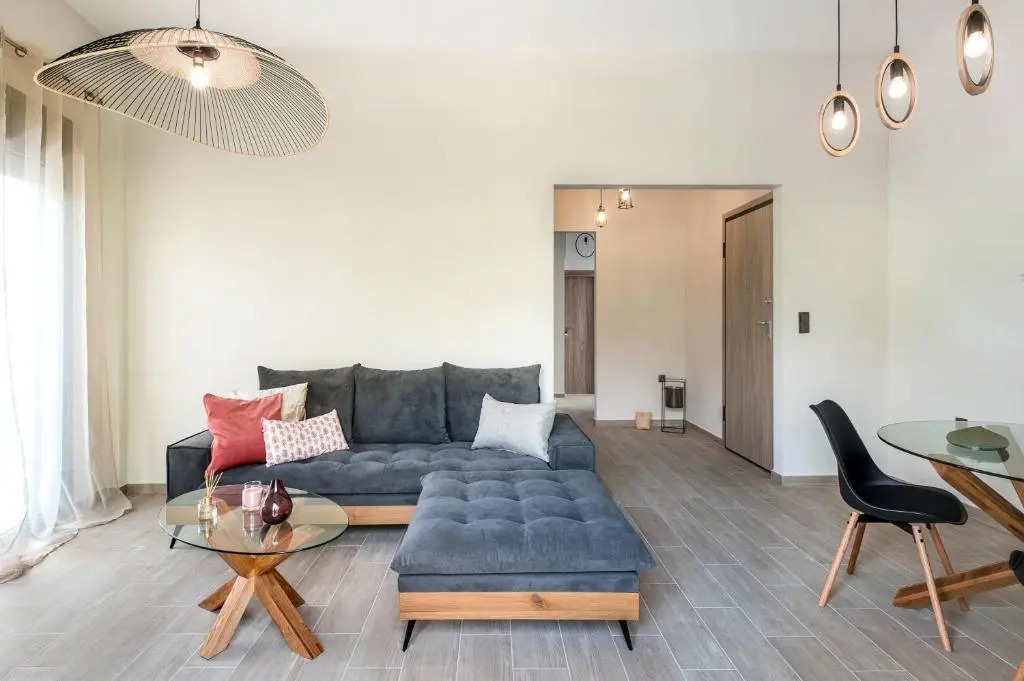 Eleusis Suites Β