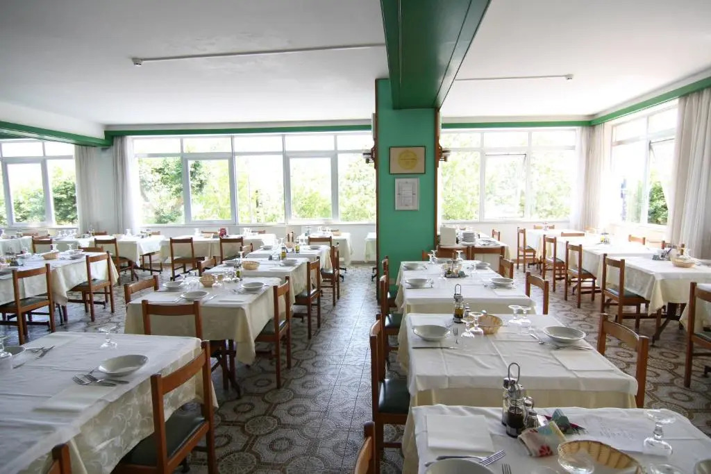 Hotel Cesare