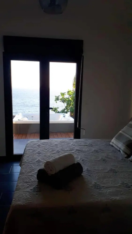 House With 3 Bedrooms in Saint Pierre, With Wonderful sea View, Enclos