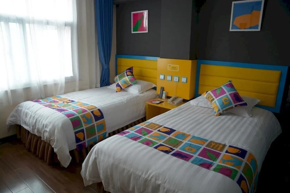 Feng Guang Holiday Hotel (Long-distance bus station)