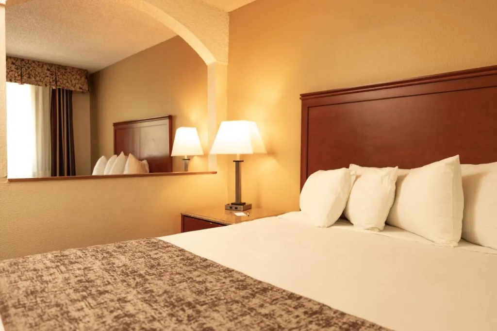 Mardi Gras Hotel & Casino