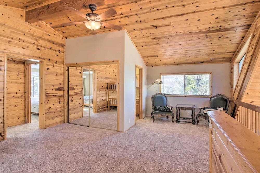 Idyllic Frazier Park Cabin: Views, Pool Table