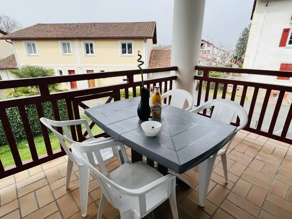 Appartement Cambo-les-Bains, 1 pièce, 2 personnes - FR-1-495-16