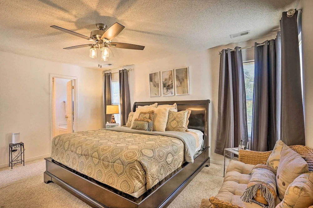 9 Mi to Richmond: Sandston Home w/ Office
