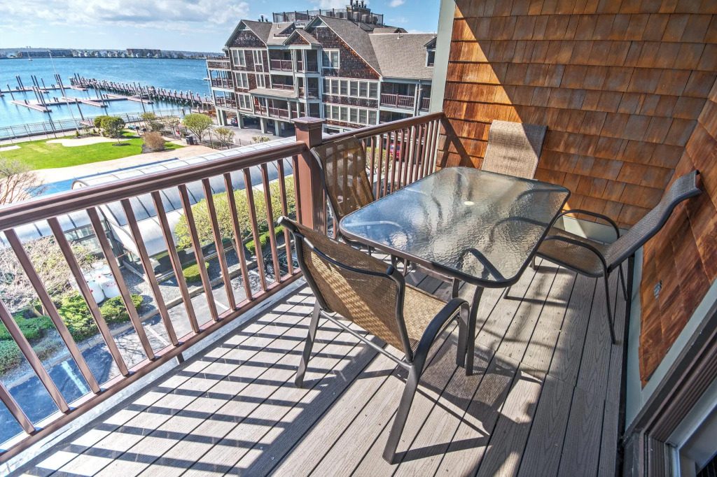 Club Wyndham Newport Onshore