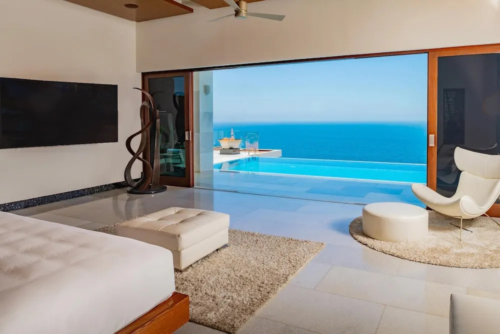 Spectacular Modern Luxury and Exceptional Amenities at Mantea Casa Cabo in Pedregal