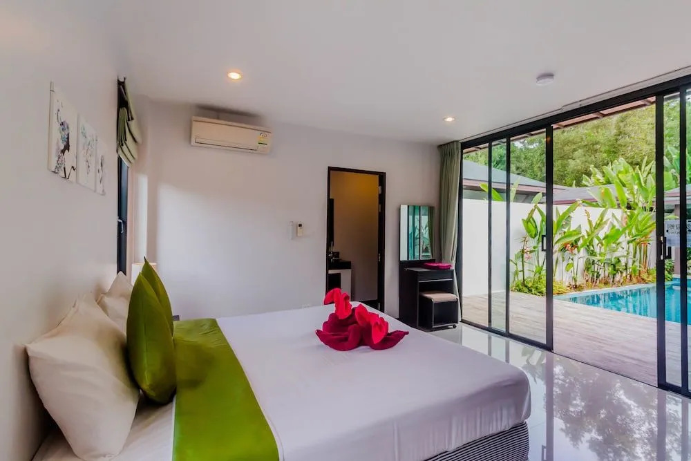 Tropical Pool Villas near Phuket Zoo