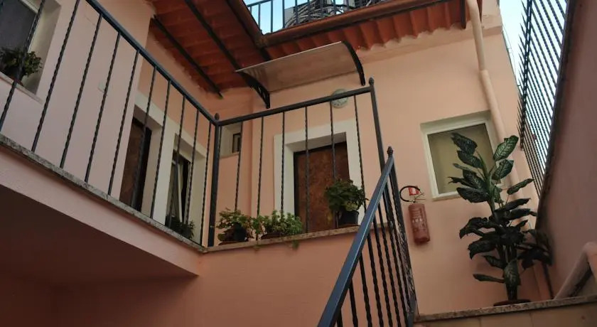 Lovely Roma B&B