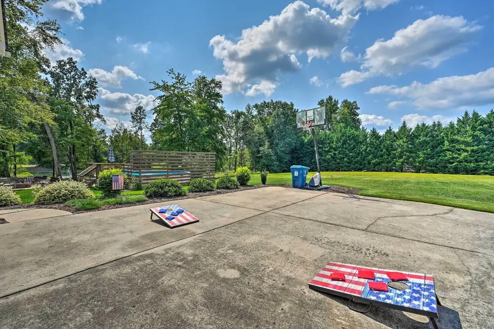Peaceful Country Retreat w/ Easy Highway Access!