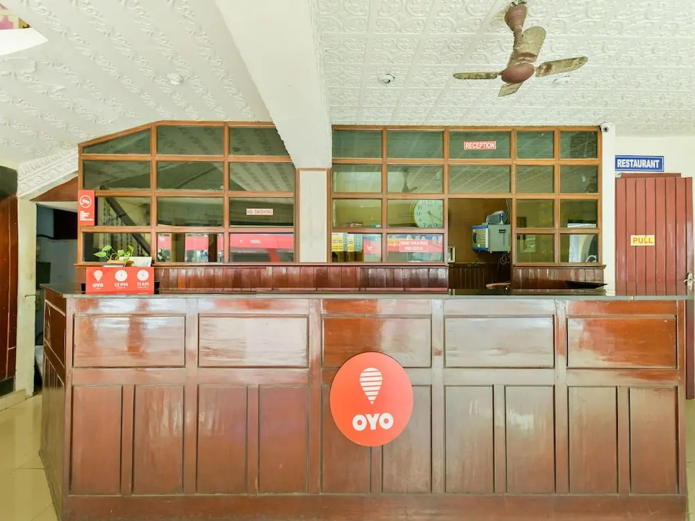 OYO 12179 Hotel Raiban