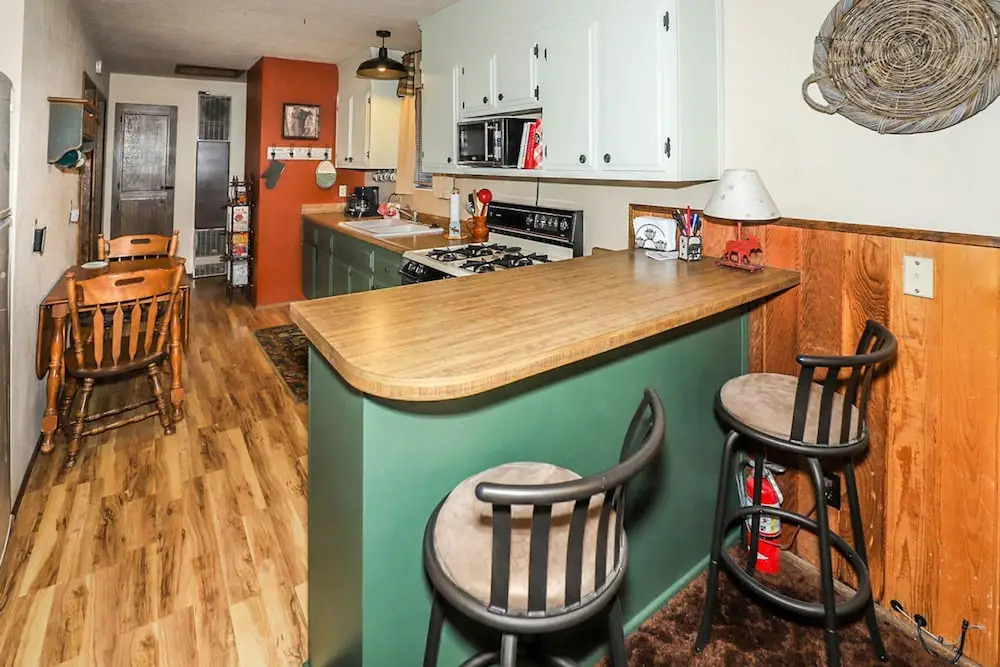 Moonridge Cottage-1817 by Big Bear Vacations