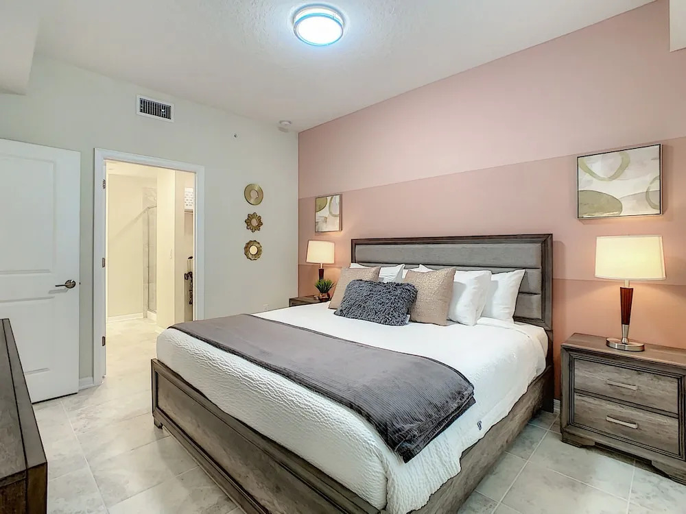 Modern Condo Near Disney Foosball Water Park!