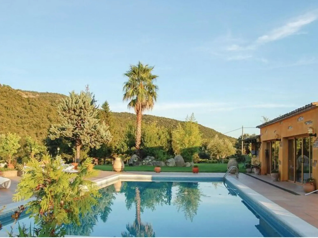 Inviting Villa in Calonge with Private Pool
