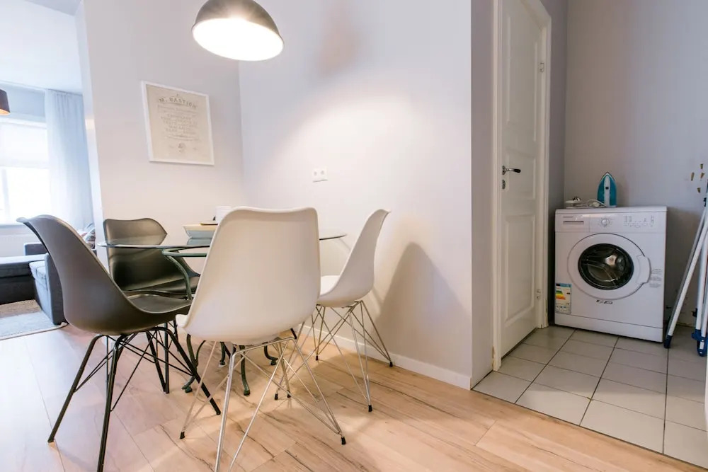 Baldur Apartments