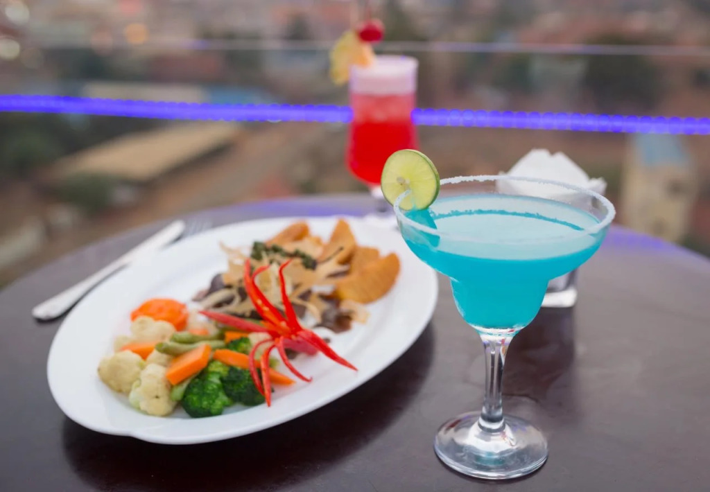 Yeak Loam Hotel