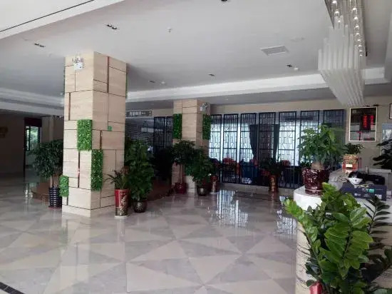 Pingguo Wanguan Huazhong Hotel