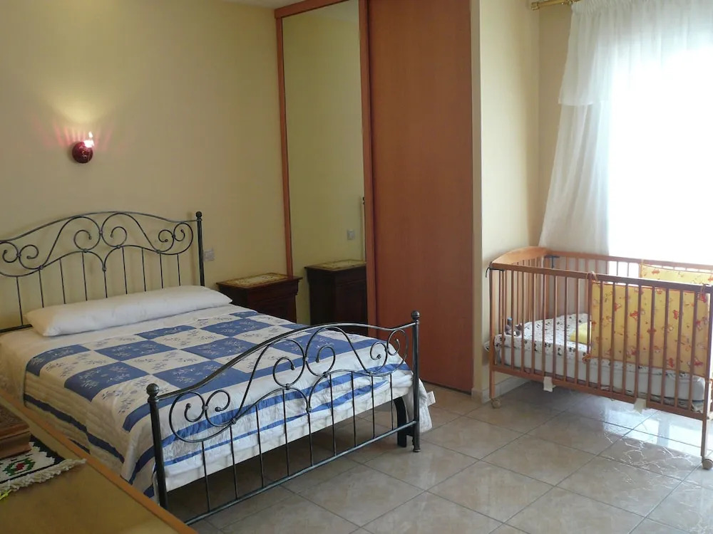 Exquisite Villa in Perpignan With Swimming Pool