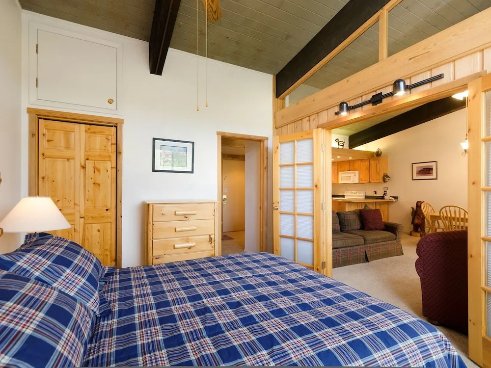 Storm Meadows Club Condominiums by Mountain Resorts