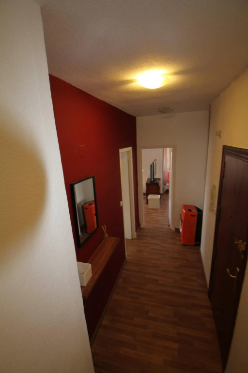 4 BEDROOMS -SENECA Center Apartment