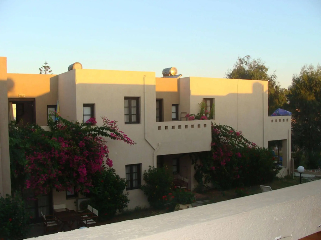 Creteco Hotel & Suites