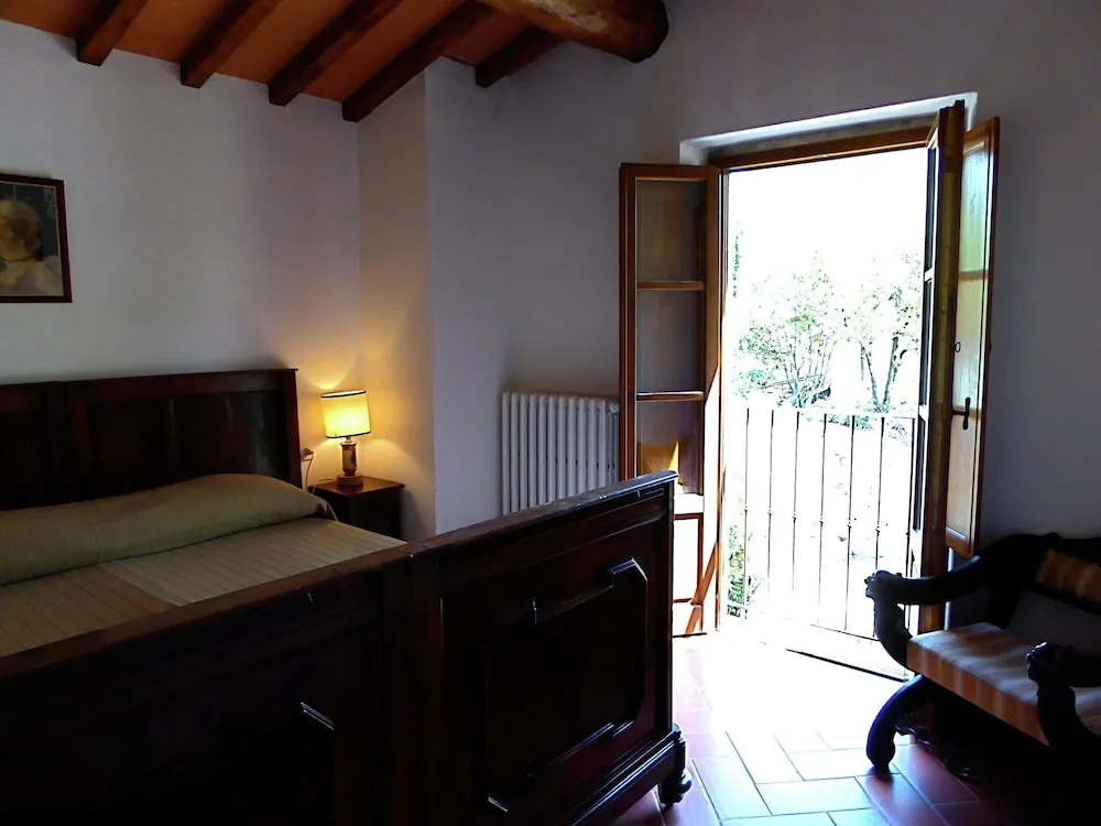 Lovely Holiday Home in Panzano With Swimming Pool