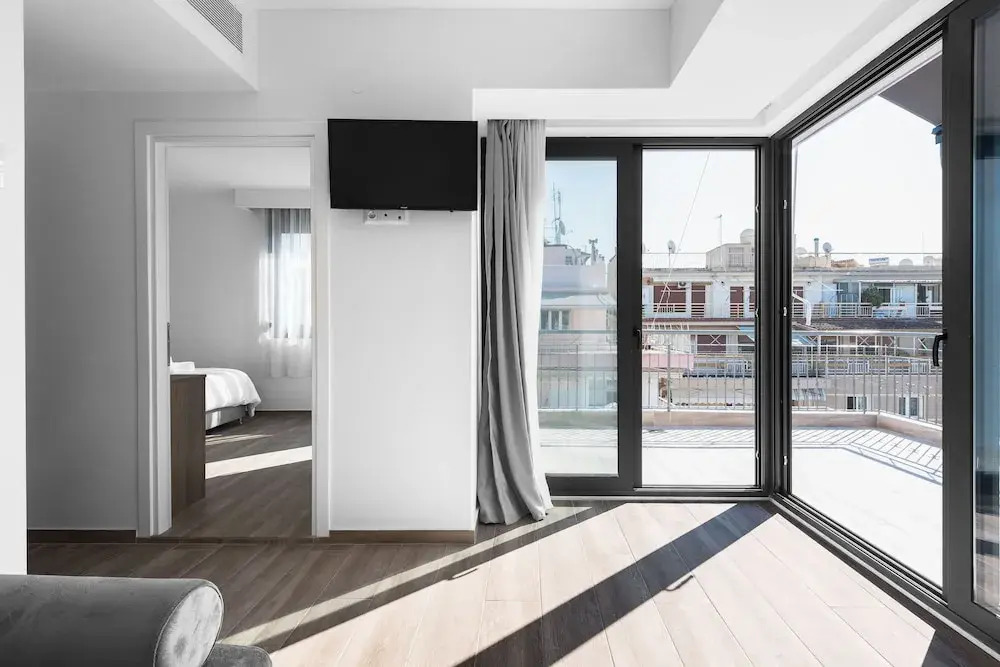 Penthouse Level 8, Nilie Hospitality MGMT