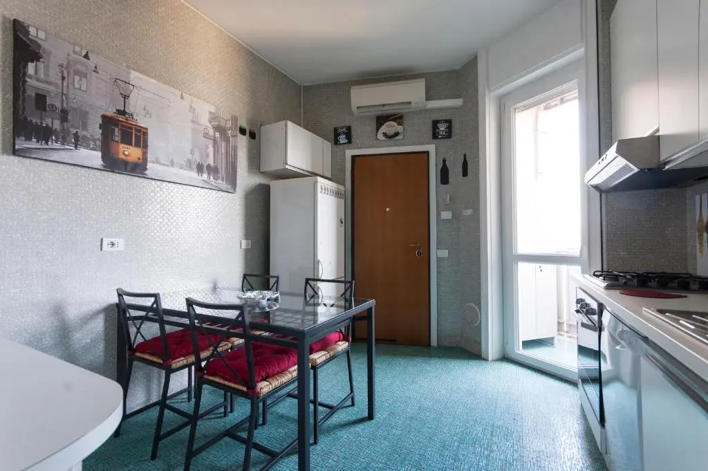 Luxurious 4Bdr Penthouse Near Duomo Cathedral