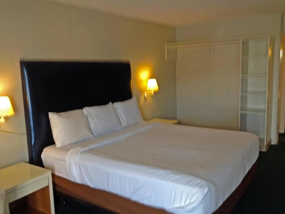 Country Hearth Inn & Suites Paducah
