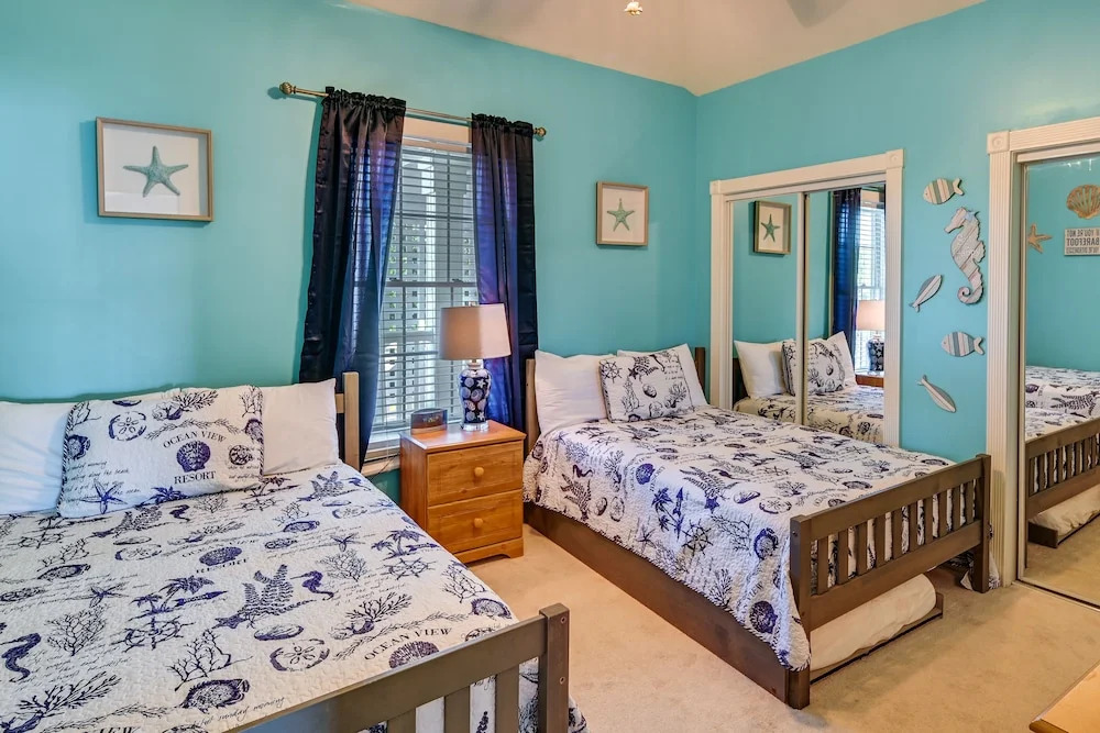 Pool Access & Balcony: Modern Myrtle Beach Condo