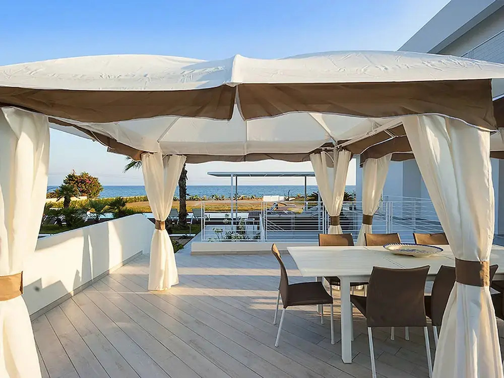 Villa with Private Swimming Pool & Hot Tub near Sea, Modica