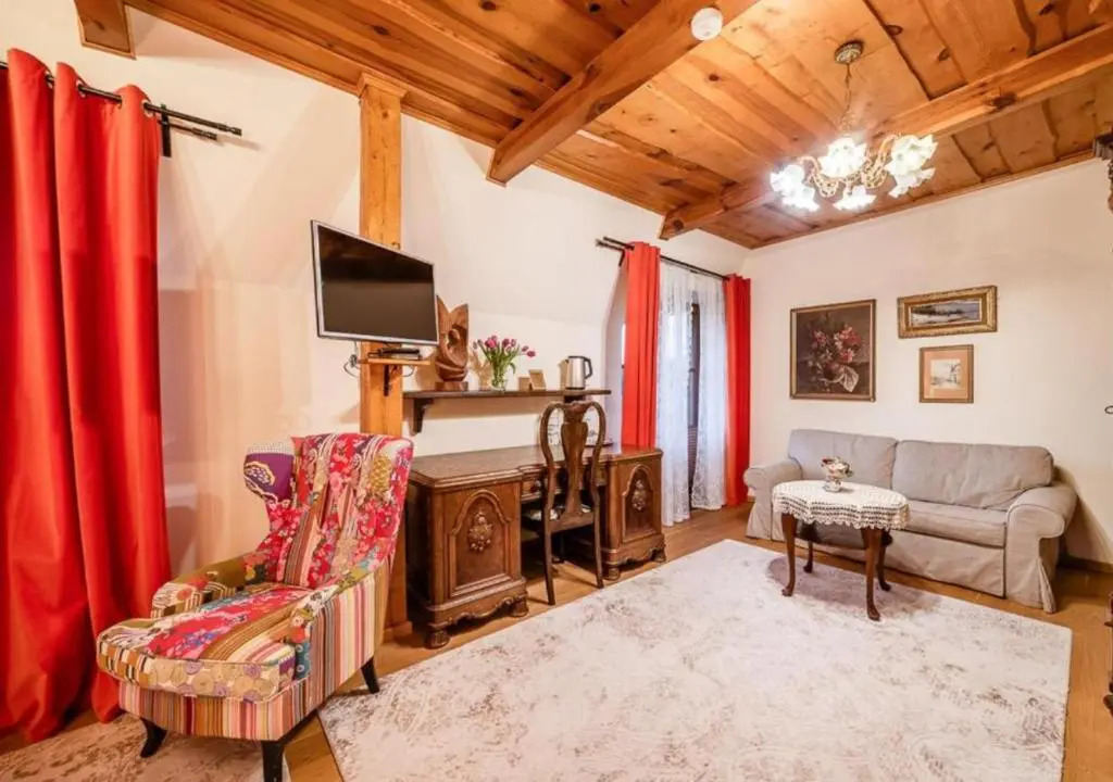 RetroHouse -wypoczynek bez dzieci-sauna-jacuzzi-rowery Zadzwoń