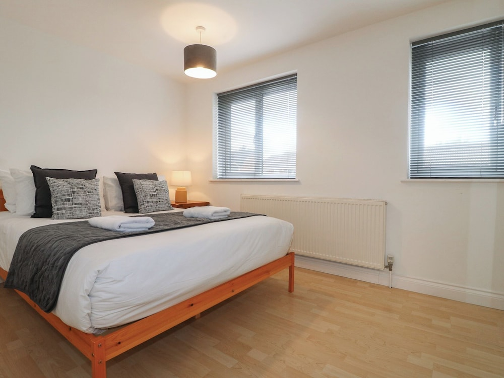 12 Gorse Lane