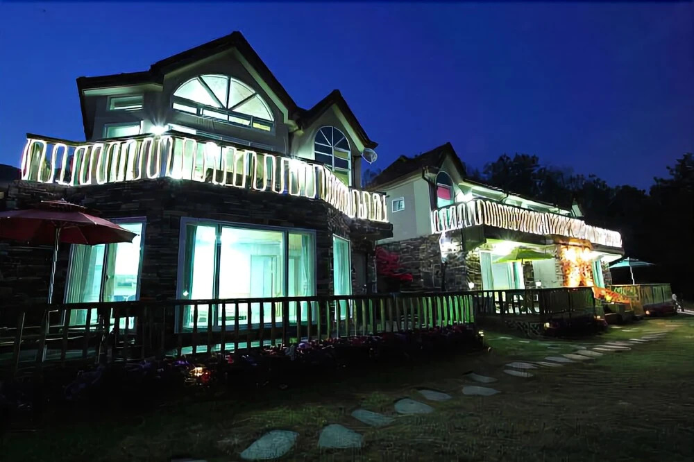 Ganghwa Seaside Deranae Pension