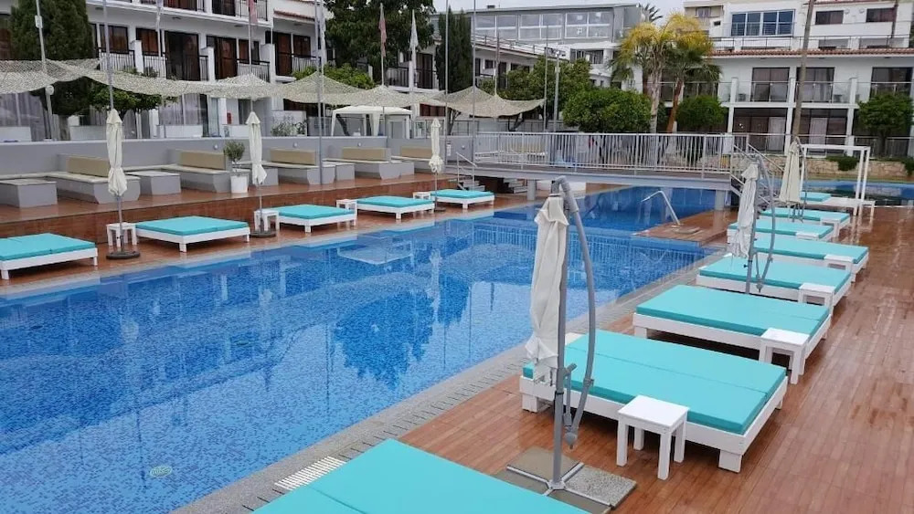 Pan Marie Apartments