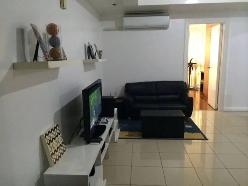 1 Br Robinsons Place Manila- Rpr07