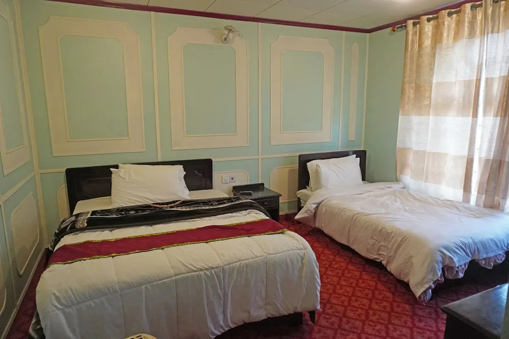 Hotel Dewanekhas Skardu