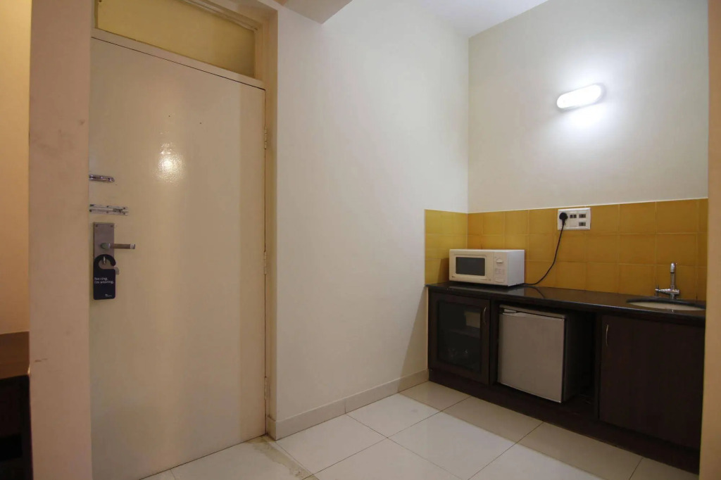 FabHotel Maruthi Domlur