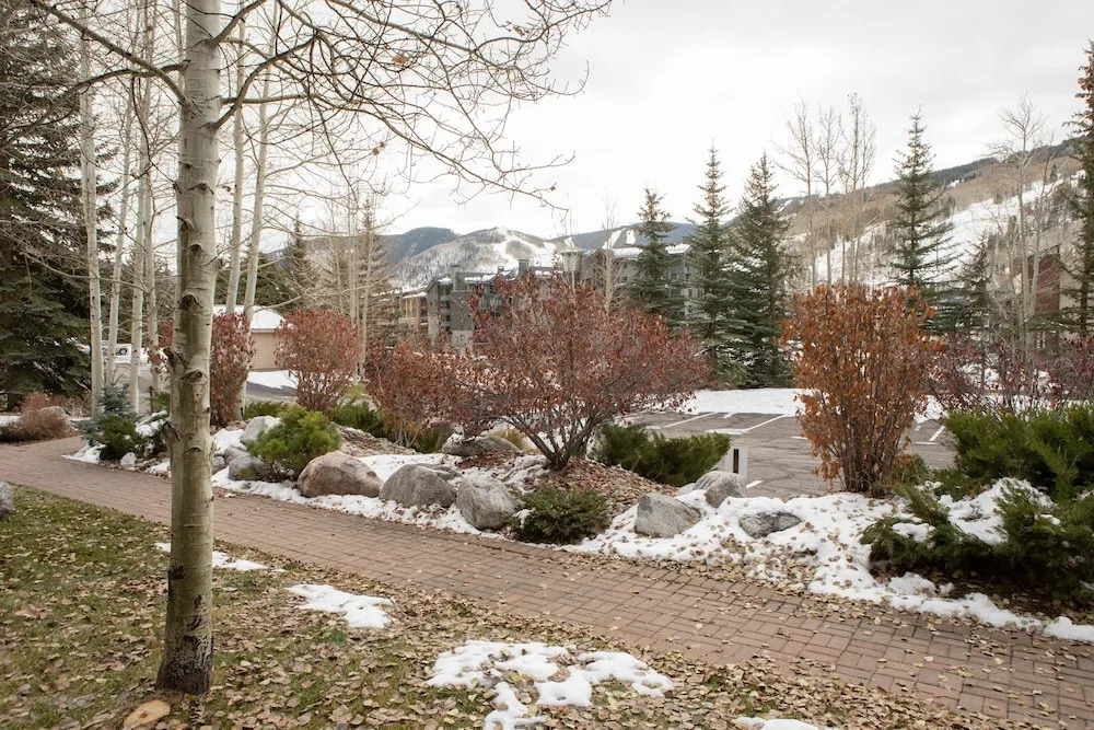 Sunvail S 13e 2 Bedroom Condo by RedAwning