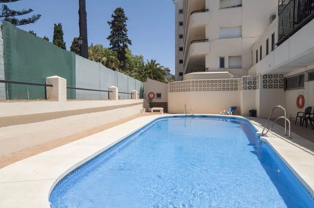 Eden Roc BeachFront Apartments