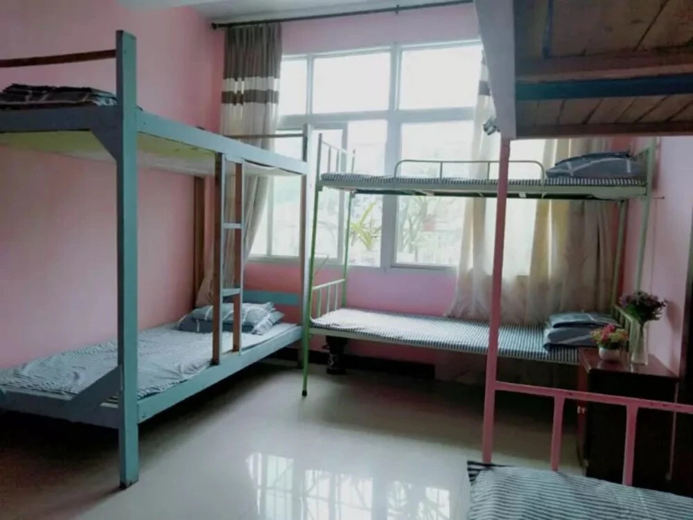Fenghuang Long Time No See Hostel