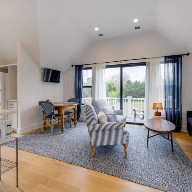 Sandpoint by Rove Travel Modern 5BR w Pool